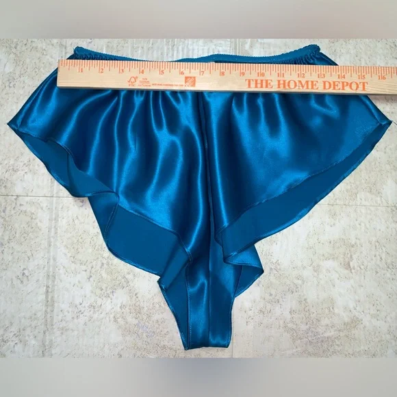 ** Sale ** Vintage Gold Label Victoria’s Secret Pajamas - Picture 12 of 16